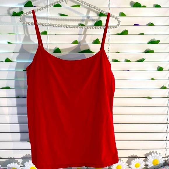 VS Bra Tops red camisole with built in shelf bra - Picture 1 of 5